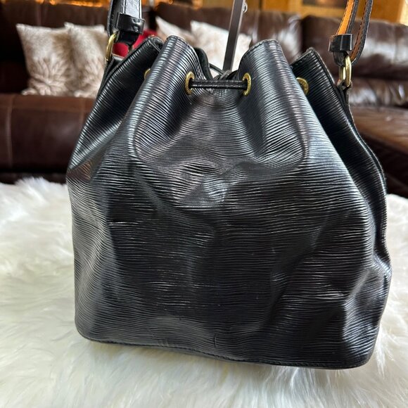 Authentic Louis Vuitton Epi Petit Noe Leather Shoulder Bag - Picture 6 of 14